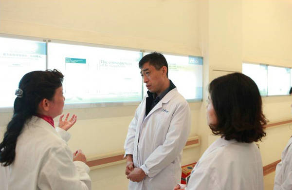 科技部董志峰副主任、張兆豐處長視察超聲醫(yī)療國家工程研究中心